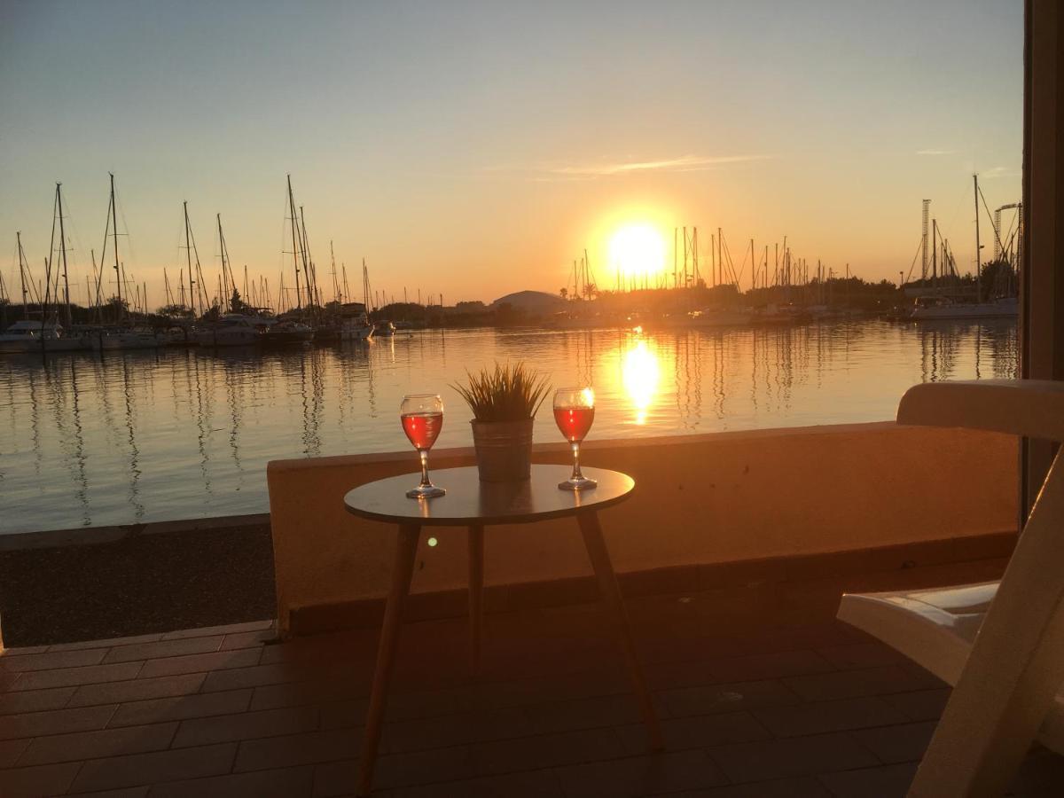 Studio - Les Pieds Dans L'Eau Agreable En Toutes Saisons 4 Couchages - Climatisation - Parking Prive - Piscine Sur Mer - Vue Magnifique Et Rare - Situation Optimum - Les Argonautes - Ile Des Pecheurs - Cap D'Agde Kültér fotó
