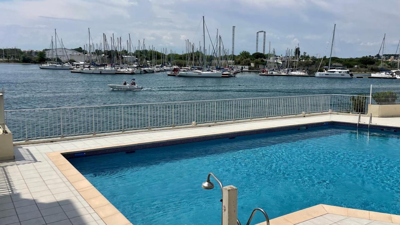 Studio - Les Pieds Dans L'Eau Agreable En Toutes Saisons 4 Couchages - Climatisation - Parking Prive - Piscine Sur Mer - Vue Magnifique Et Rare - Situation Optimum - Les Argonautes - Ile Des Pecheurs - Cap D'Agde Kültér fotó