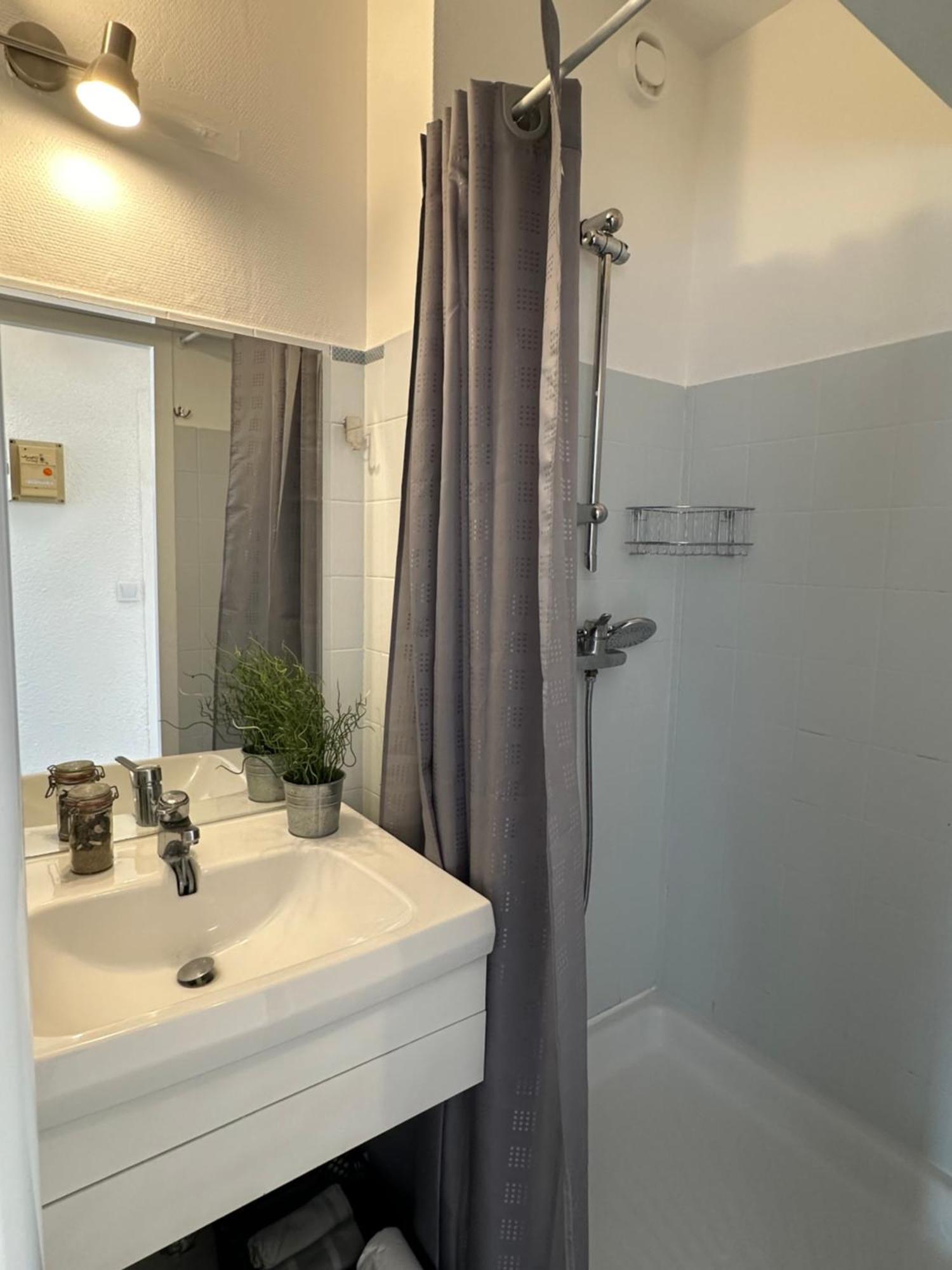 Studio - Les Pieds Dans L'Eau Agreable En Toutes Saisons 4 Couchages - Climatisation - Parking Prive - Piscine Sur Mer - Vue Magnifique Et Rare - Situation Optimum - Les Argonautes - Ile Des Pecheurs - Cap D'Agde Kültér fotó