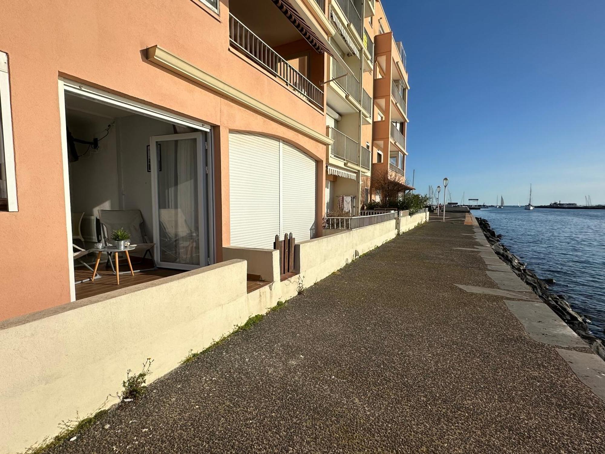 Studio - Les Pieds Dans L'Eau Agreable En Toutes Saisons 4 Couchages - Climatisation - Parking Prive - Piscine Sur Mer - Vue Magnifique Et Rare - Situation Optimum - Les Argonautes - Ile Des Pecheurs - Cap D'Agde Kültér fotó